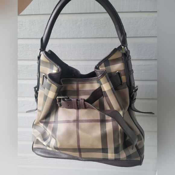 Pre Loved Burberry Belted Hobo Bag 🤎 - Picture 3 of 9